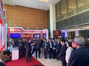 Công ty Thanh Bình-BCA tham gia trưng bày gian hàng tại Hội nghị toàn quốc về đột phá phát triển khoa học, công nghệ, đổi mới sáng tạo và chuyển đổi số Quốc gia.